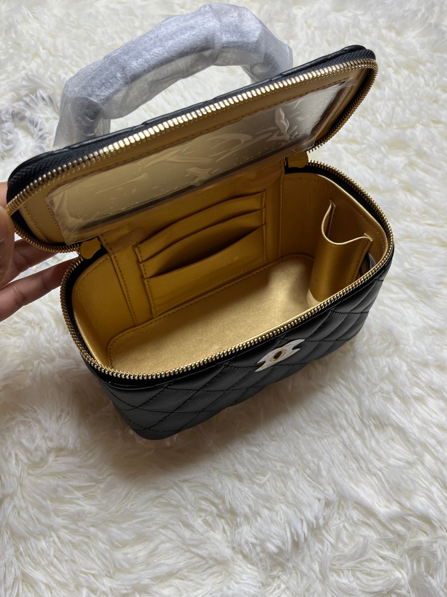 Black CC Bag W/Handle (on-hand)