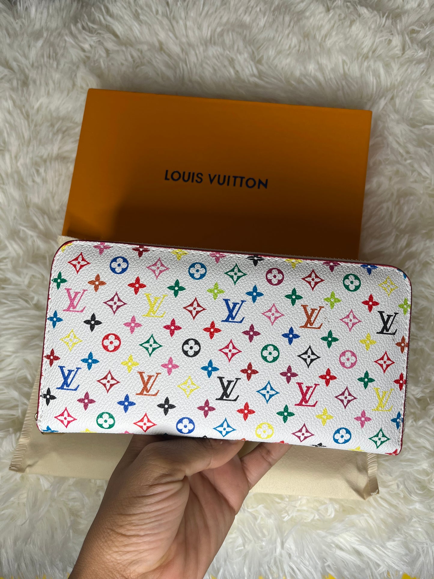 LV Wallet (pre-order & on hand)