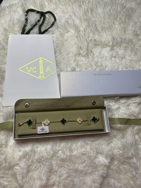 Green/Gold 5 Clover Bracelet (pre-order)